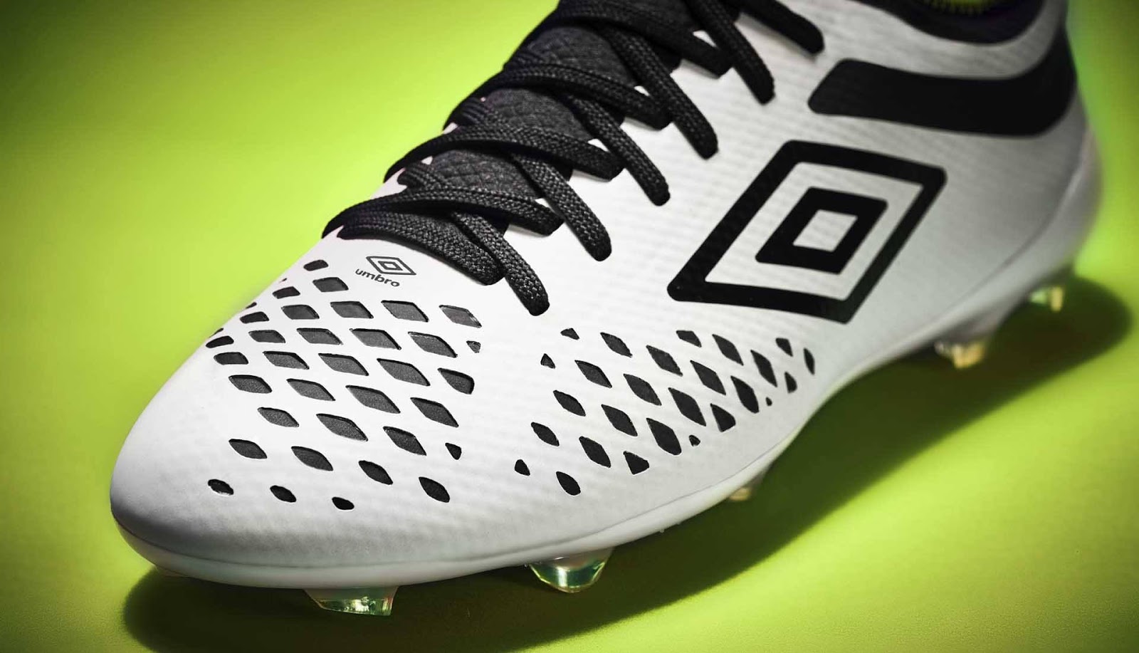 Umbro football clearance boots 2018